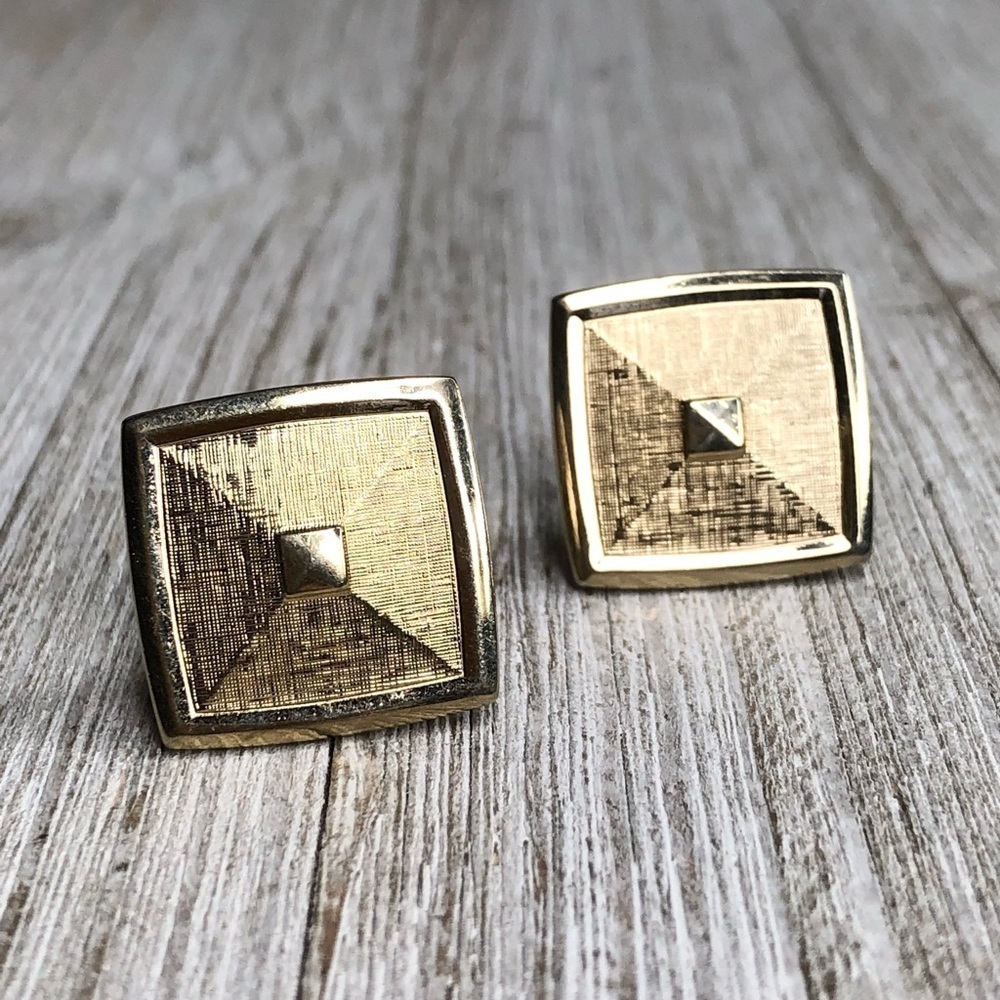 Vintage Hickok Pyramidal Brushed Gold Cuff Links